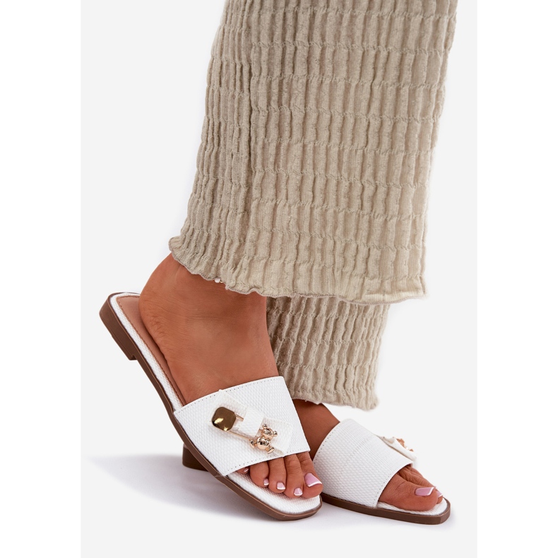 Inna Flat -heeled women's flip flops with a white bow 1