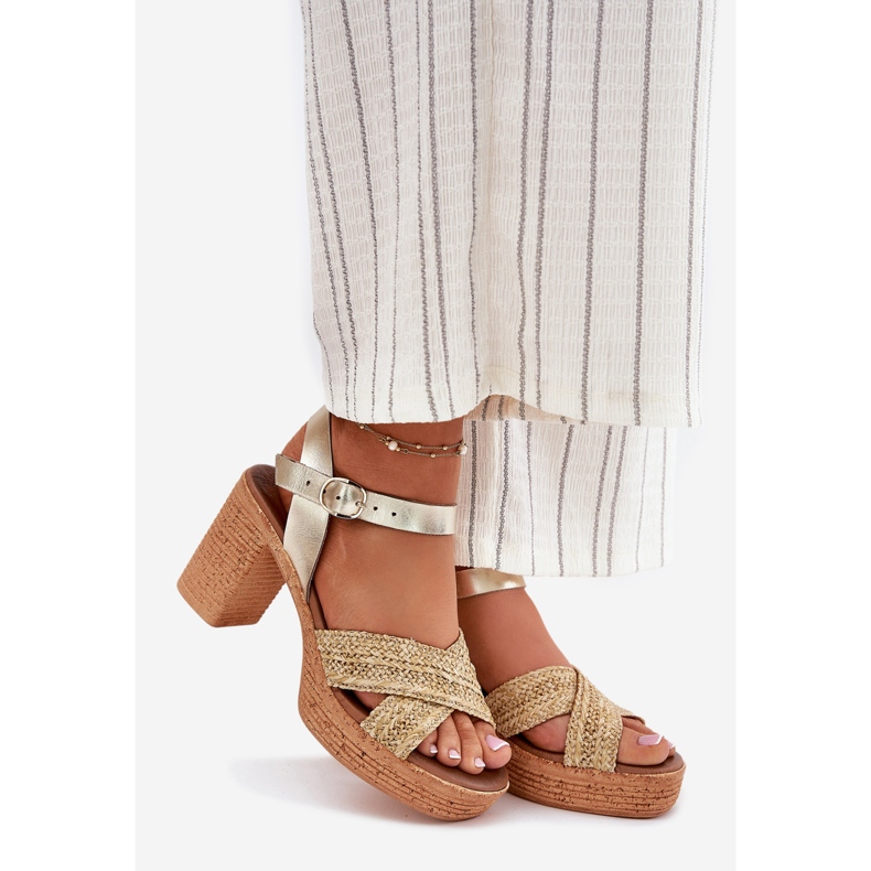 Leather sandals on the pillar with braid on Zazoo 40460 gold stripes golden 1 Leather sandals on the pillar with braid on Zazoo 40460 gold stripes golden 1