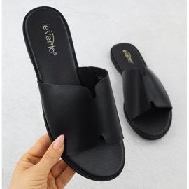 EVento Women's classic black flip flops 8835 1