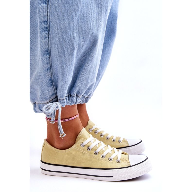 Classic Low Women's Yellow sneakers 3