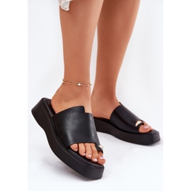 EVento Women's flip flops on the platform with a decorative detail black 2 EVento Women's flip flops on the platform with a decorative detail black 2