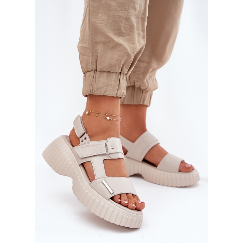 EVento Women's leather sandals on the platform beige 2