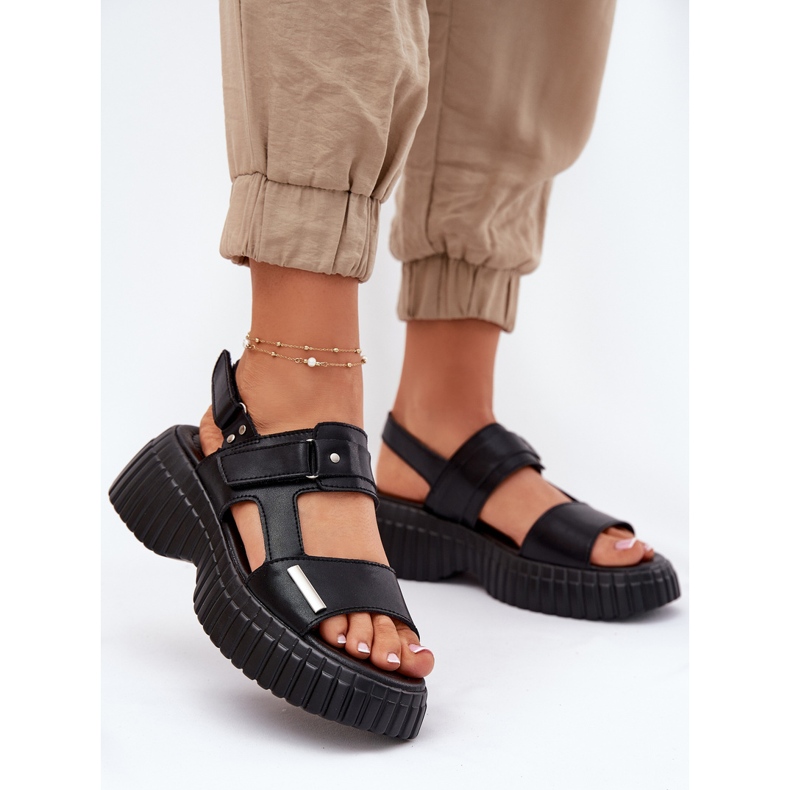 EVento Women's leather sandals on the platform black 2