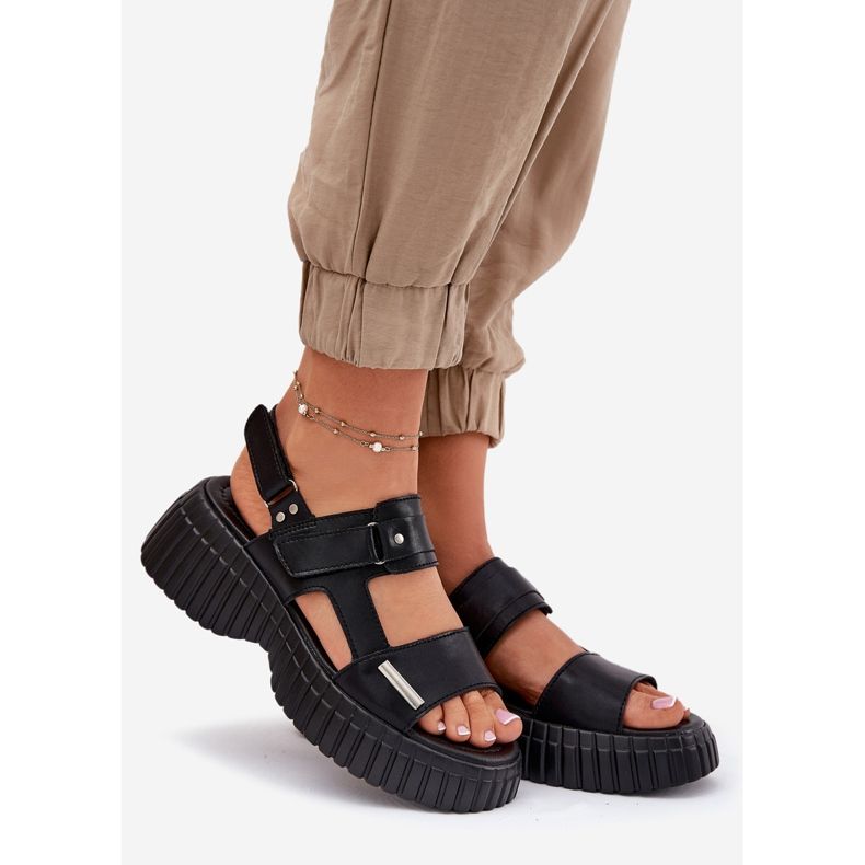 EVento Women's leather sandals on the platform black 1