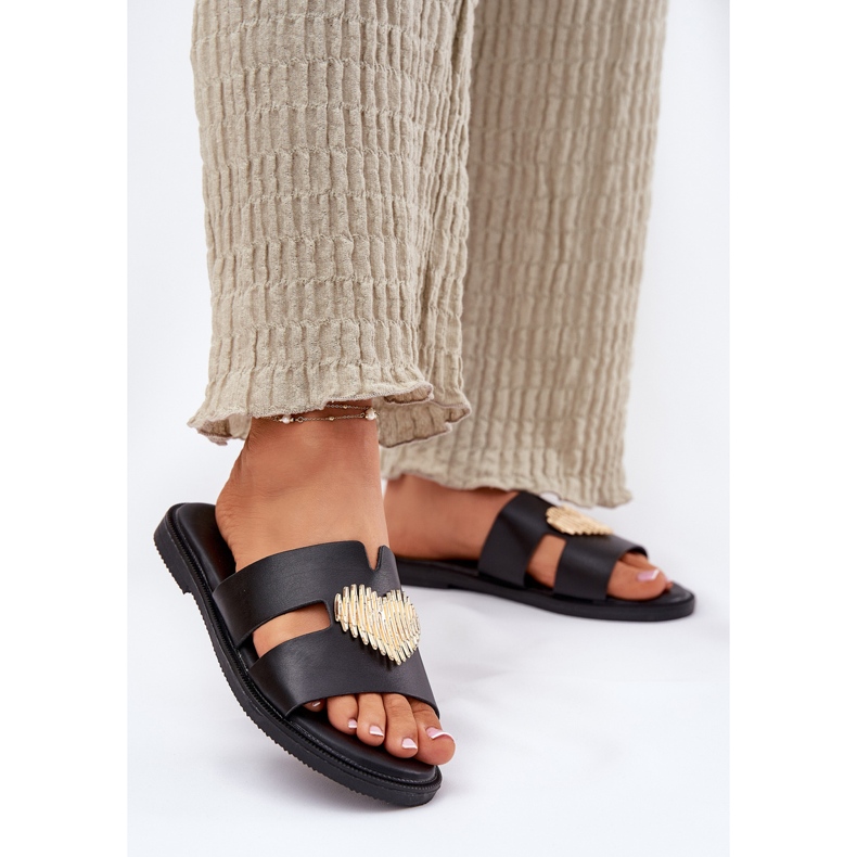 EVento Flat -heeled women's flip flops with a golden decoration black 2 EVento Flat -heeled women's flip flops with a golden decoration black 2