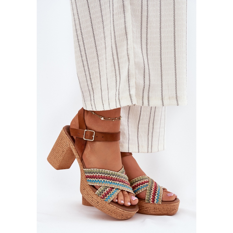 Leather sandals on the pillar with braid on Zazoo 40460 brown stripes 1