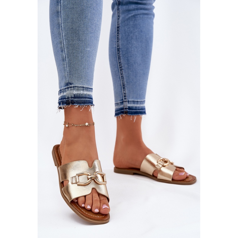 EVento Women's flat flip flops with a decorative golden detail 2