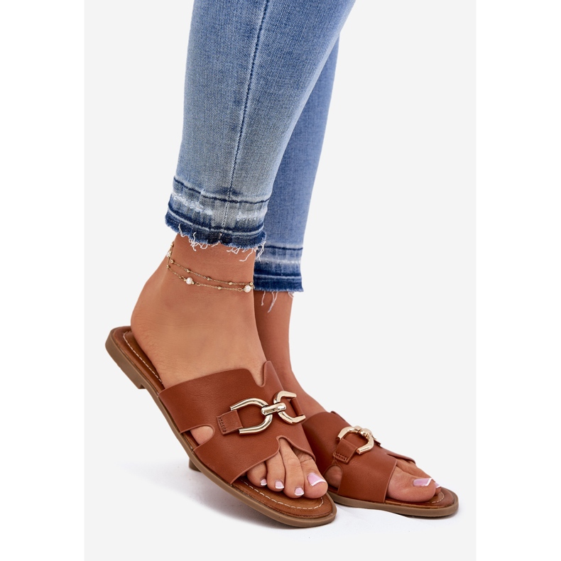 EVento Women's flat flip flops with a decorative Camel detail brown 1 EVento Women's flat flip flops with a decorative Camel detail brown 1