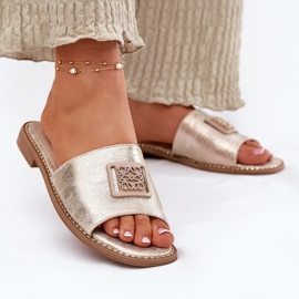 S.Barski Women's flat-heeled flip-flops with an ornament S. Barski KV51-089 gold golden 2 S.Barski Women's flat-heeled flip-flops with an ornament S. Barski KV51-089 gold golden 2