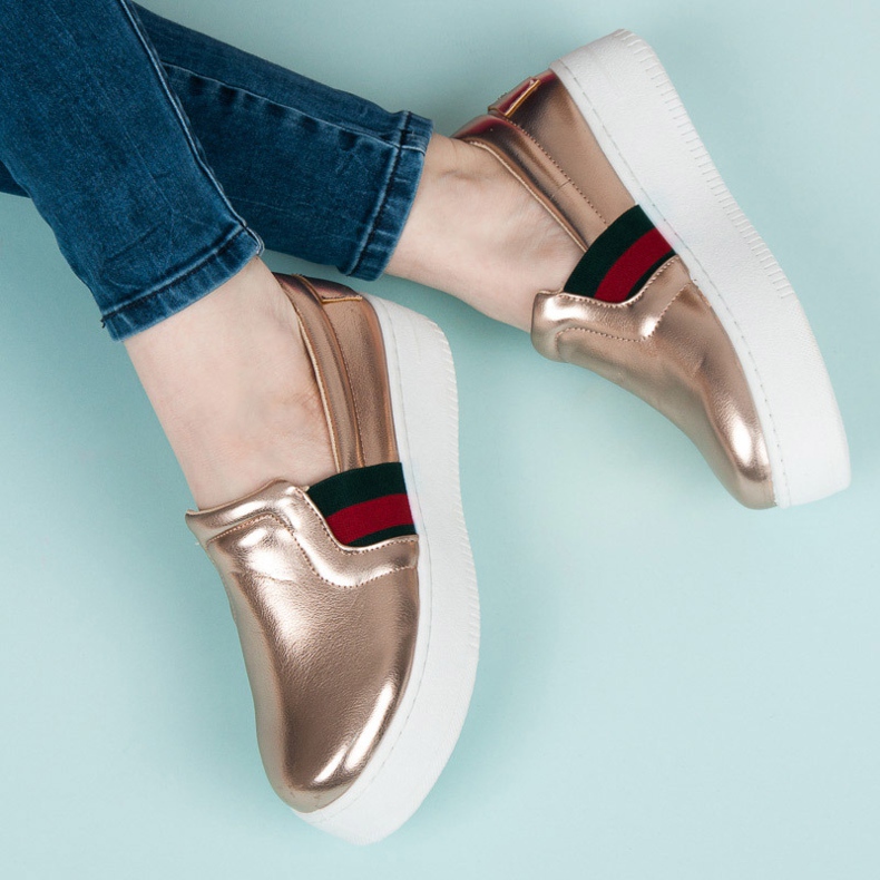 Kylie Slipons on the platform pink 1