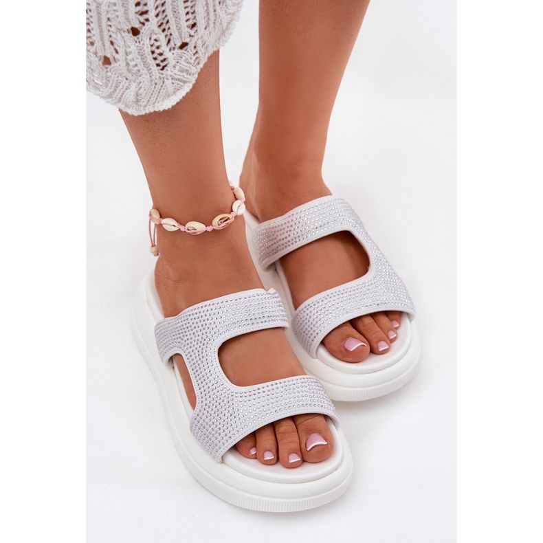 Inna Decorated women's flip flops on the white platform 1