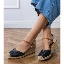 Black brocade sandals on wedge 2 Black brocade sandals on wedge 2