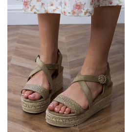 Green espadrilles on wedge 4