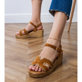 Brown sandals with embroidery on the edges 2
