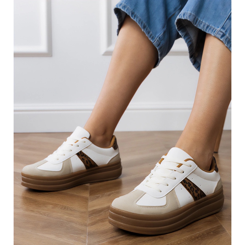 Women's leopard sneakers on the platform white 1