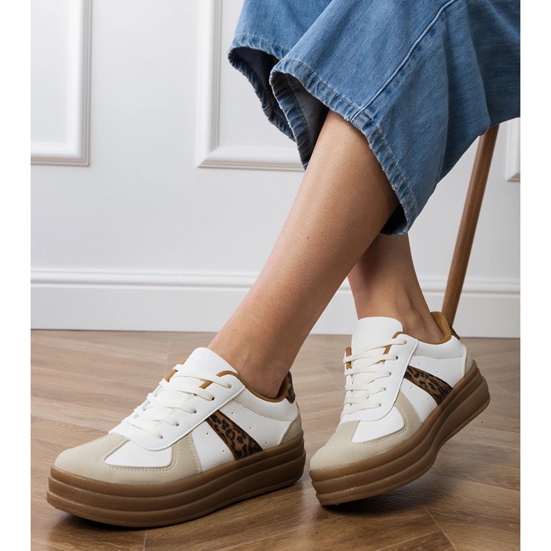 Women's leopard sneakers on the platform white 2
