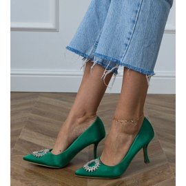 Green satin pumps with zircons 3