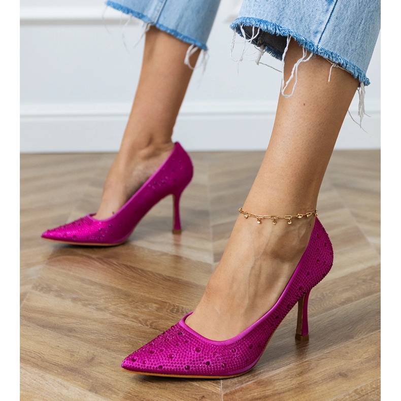 Pink satin pumps with zircons 1