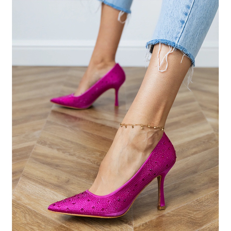 Pink satin pumps with zircons 2