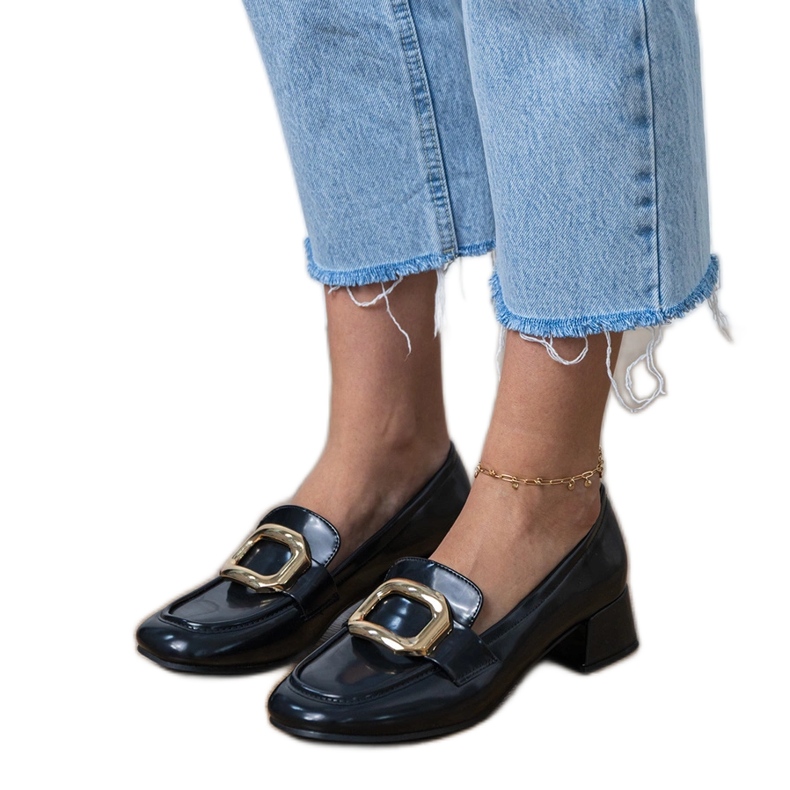 Black women's low -heeled shoes with a golden decoration 1