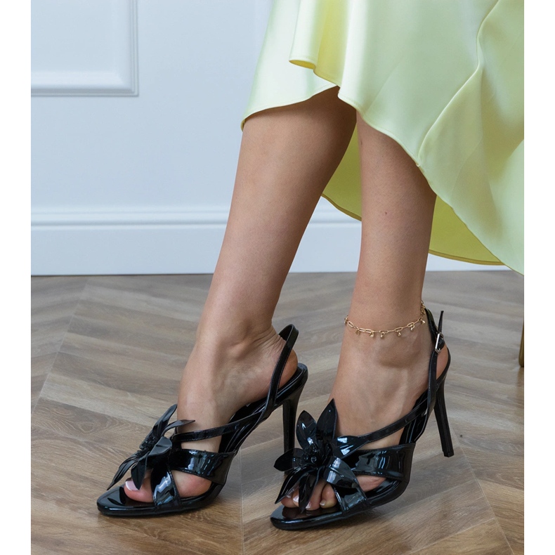 Black sandals varnished on a heel decorated with a flower 2