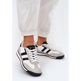 Low women's white sneakers 2