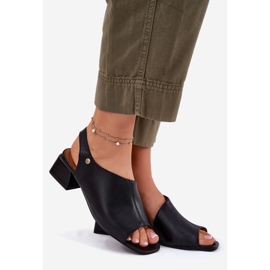 Women's leather sandals on Maciejka 06975-01 black 1