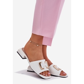 Vinceza Elegant women's slippers on a block with a golden detail Vincez 62229 white 1 Vinceza Elegant women's slippers on a block with a golden detail Vincez 62229 white 1