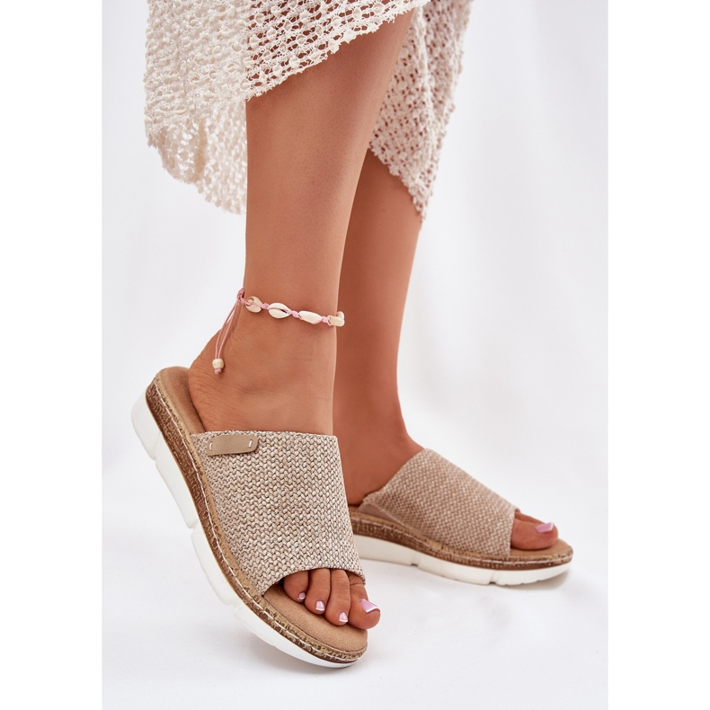 Women's flip flops with a beige wedge 2