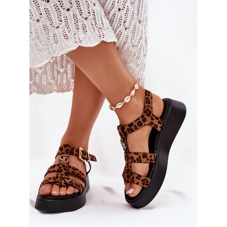 Women's sandals on the platform with a golden detail leopard brown 2