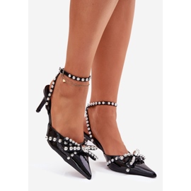 Decorated varnished high heels with a black heel 1