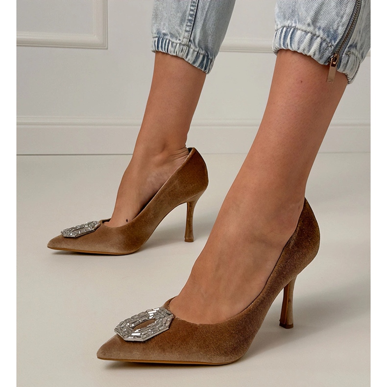 Beige pumps on a pin with zircons 1