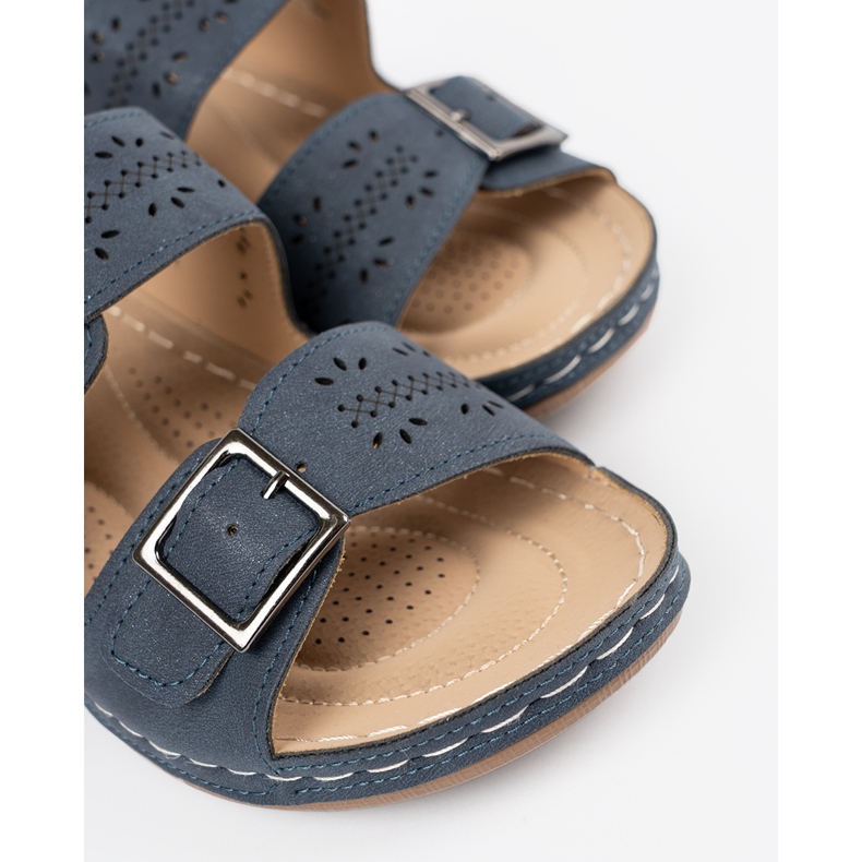 Seastar Slippers on a low wedge with blue buckles 2