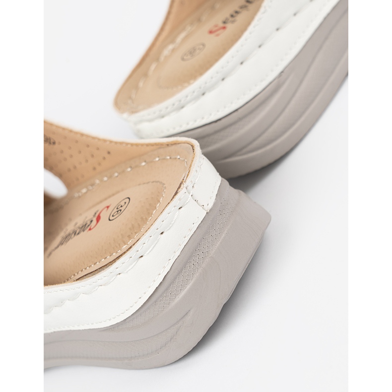 Seastar White comfortable cut -out flip flops 1