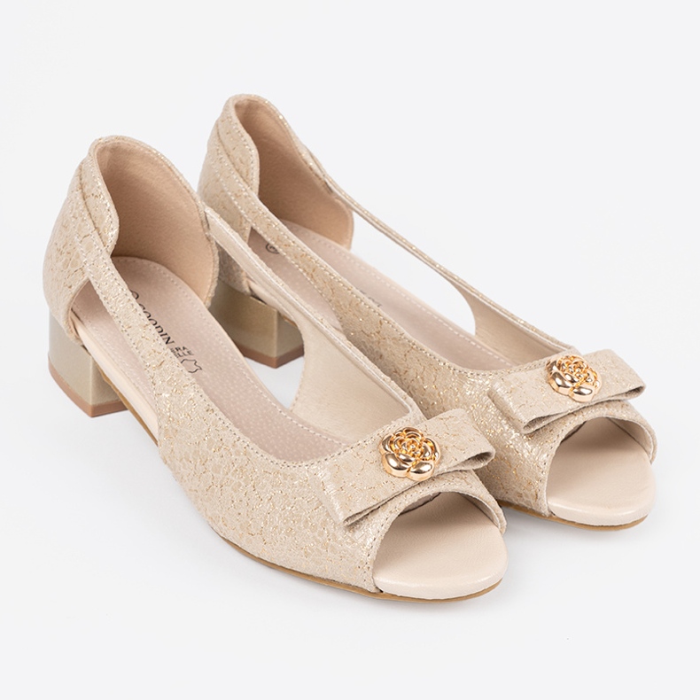 Goodin Golden shoes with bare fingers 2