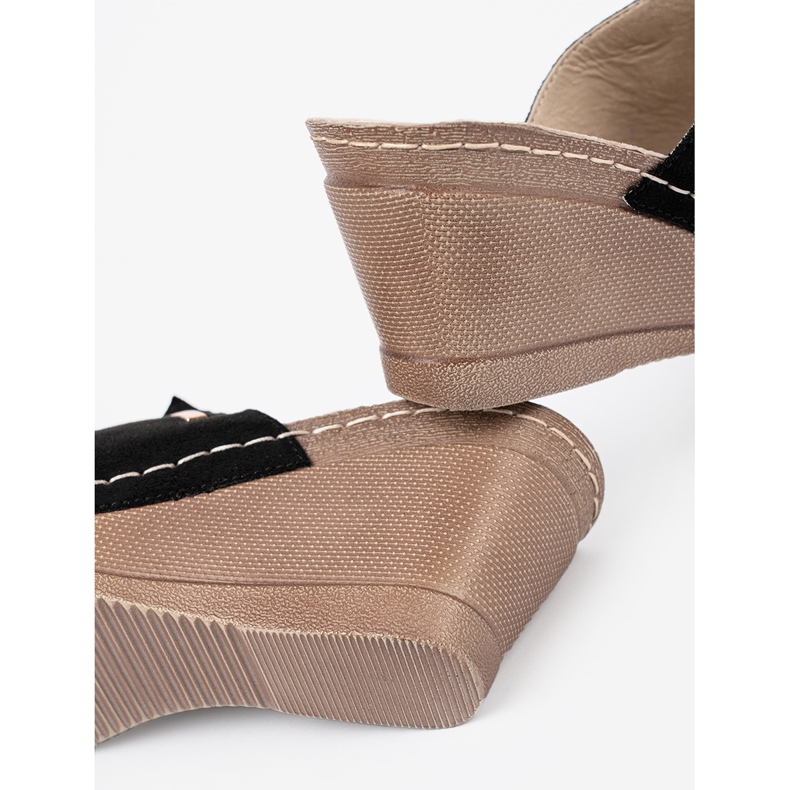 Goodin Women's black flip -flops on the platform 2 Goodin Women's black flip -flops on the platform 2