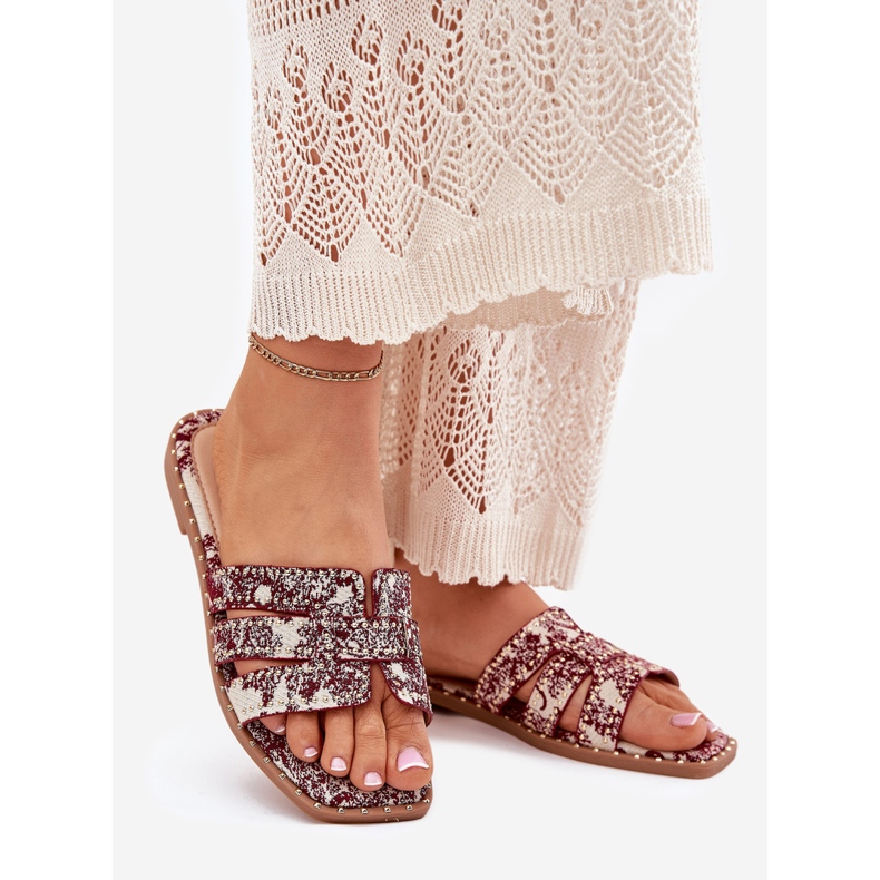 Decorated flat burgundy flaps red 1