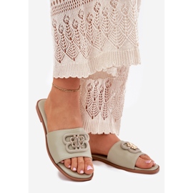 Flat women's flip flops with a decorative green detail 1 Flat women's flip flops with a decorative green detail 1