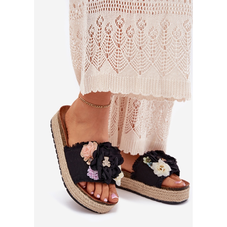 Women's flip flops with flowers platform with black braid 1