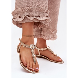 Flat -heeled women's sandals with golden crystals 2 Flat -heeled women's sandals with golden crystals 2