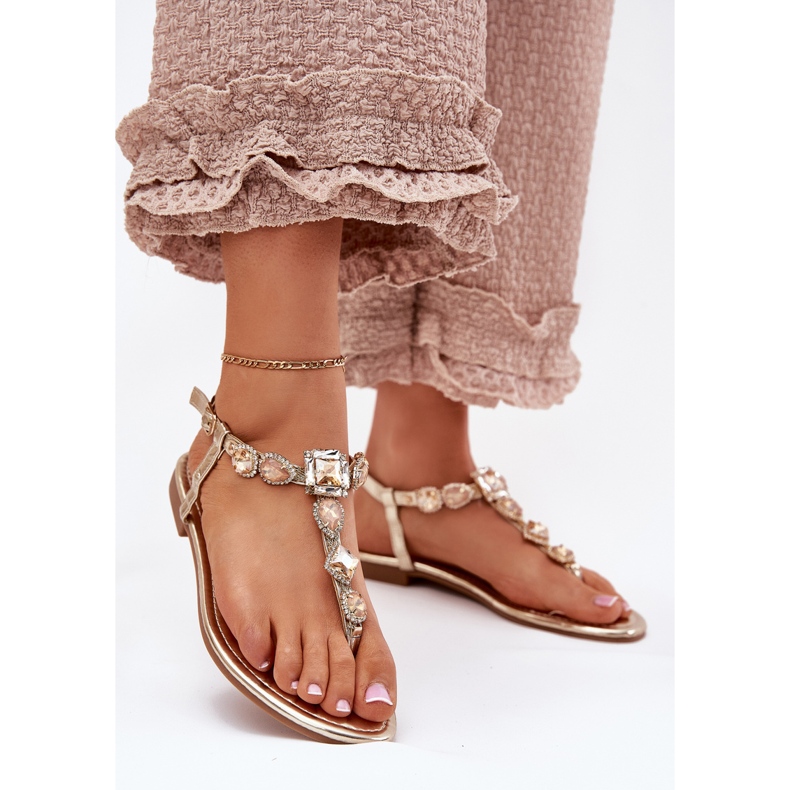 Flat -heeled women's sandals with golden crystals 2 Flat -heeled women's sandals with golden crystals 2