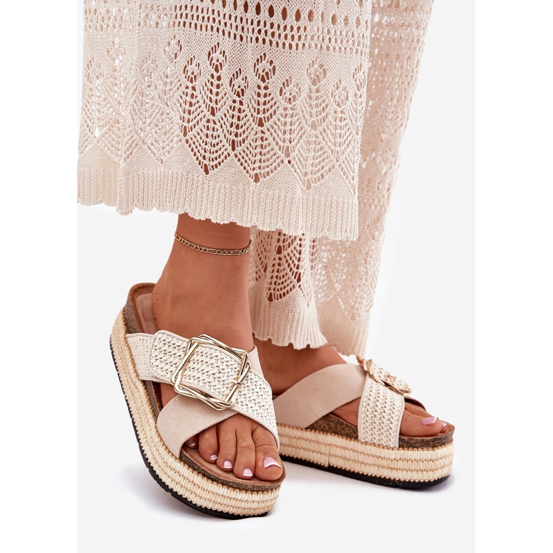 Women's slippers on the platform with braid and the golden clamp beige 1