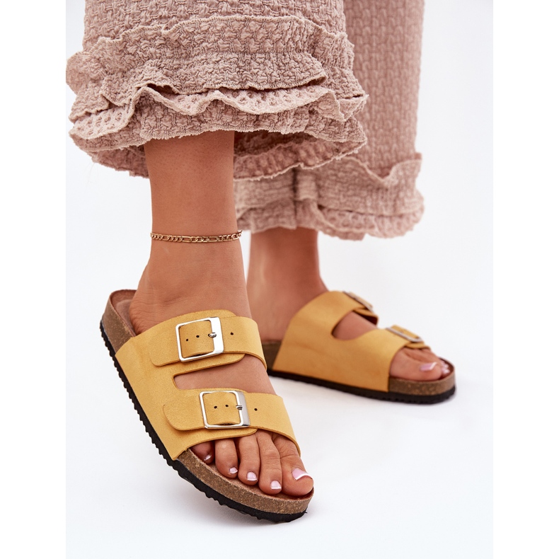 Women's flip flops on the cork platform, yellow clamps 2
