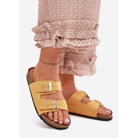 Women's flip flops on the cork platform, yellow clamps 1