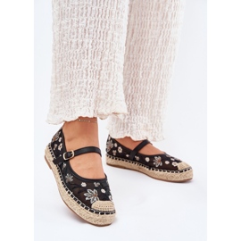 Mesh espadrilles with embroidery on the black platform 2