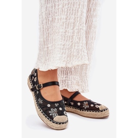 Mesh espadrilles with embroidery on the black platform 1