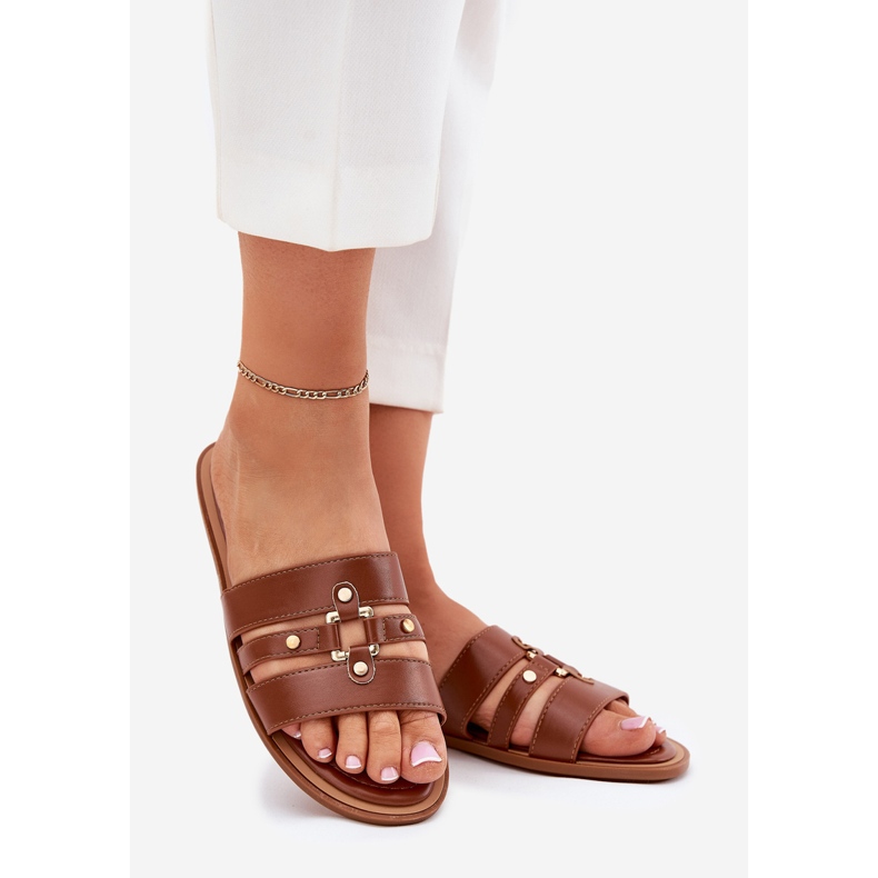 Flat women's flip flops with a golden detail Camel brown 1