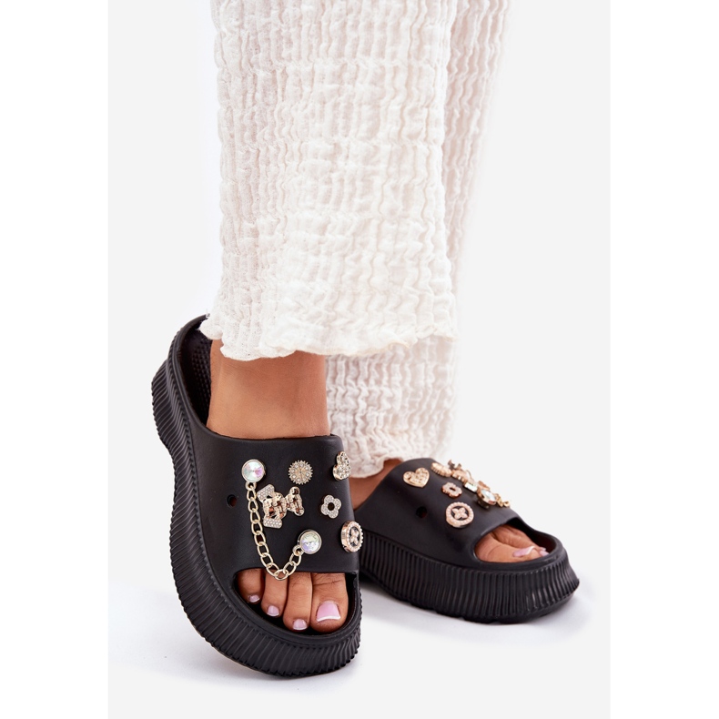 Women's foam flip flops with golden pins black pins 1 Women's foam flip flops with golden pins black pins 1