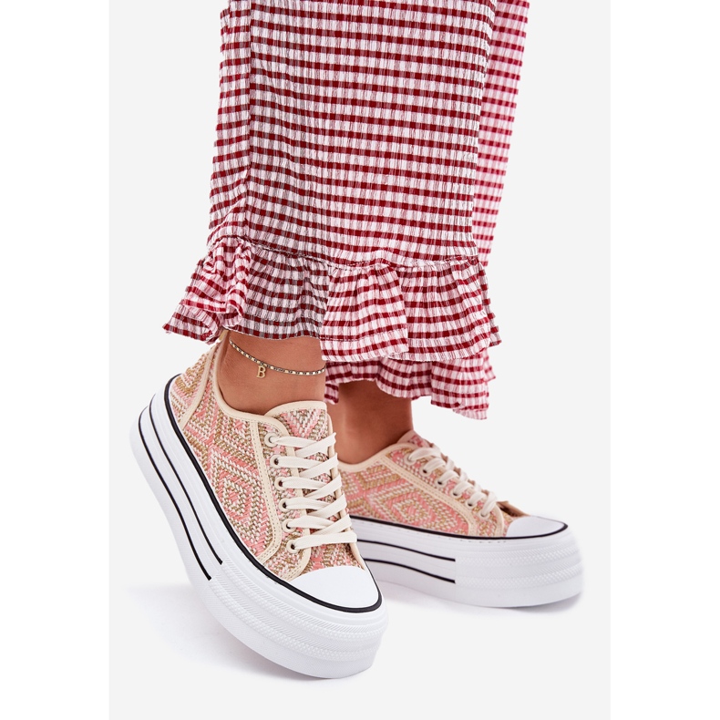 Low women's sneakers on the platform pink 1