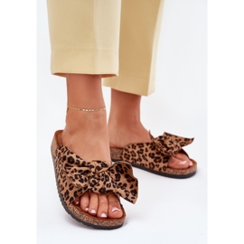 Women's flip flops on a cork sole with a bow bowl brown 2